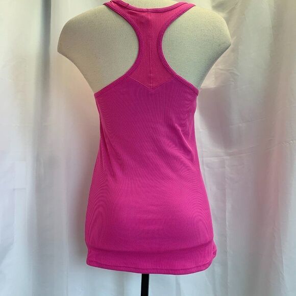 Under Armour pink ribbed racer back tank top Sz M - Picture 2 of 4